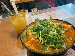 -肥汁米蘭香港米线(定西路店)