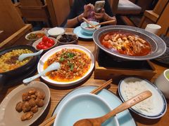 -九锅一堂酸菜鱼(新南凯德直营店)