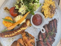 -Mark&Mars Restaurant