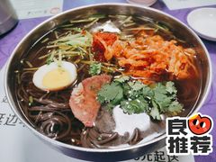 延边朝鲜族冷面-东北饺子王(港澳广场购物中心店)