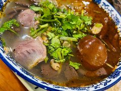 -叶新小吃店(来凤小区总店)