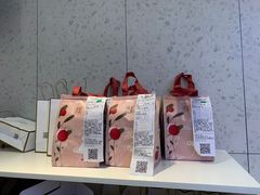 -奈雪的茶(亨特国际广场店)