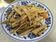 -天天向上素食餐厅(五台山店)