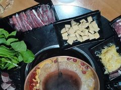 -果松木炭酸菜铜火锅·外婆参鸡汤