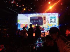 -胡桃里乐队酒馆