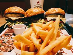 -The Habit Burger Grill 哈比特汉堡(复兴soho店)