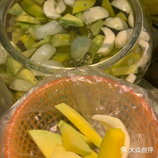 明都酸菜馆