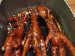 弄堂里的卤鸡爪-弄堂里·寻味杭州(湖滨银泰in77C区店)