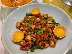 双椒鸡配芒果分子球-雀蓝川菜(奥体广场店)