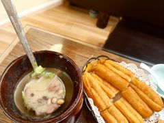 -泉畔人家·老济南经典鲁菜(大明湖店)