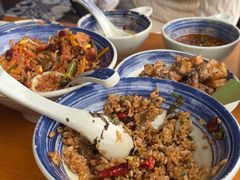 -包整·丝娃娃(一览甲秀楼风景店)