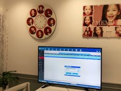 -亲吻宝贝儿童摄影