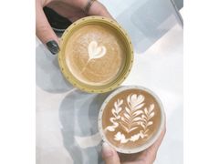 馥芮白-Manner Coffee(大宁国际商业广场店)