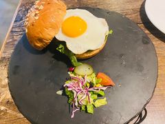 -HIGH FIVE哈福手工汉堡(桂林路店)