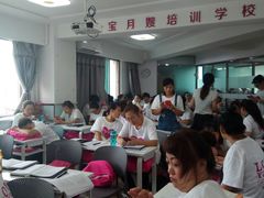 -爱月宝月嫂·育儿嫂(哈尔滨总店)