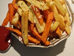 -春树下·树屋花房西餐厅(罍街AS1980店)