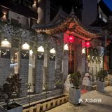 下午5点从咸阳出发，到6点整正好一个小时到袁家村