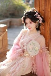 -一揽芳华汉服旗袍体验馆(拙政园店)