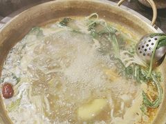 -顶顶汤火牛排火锅·经典铜锅涮肉