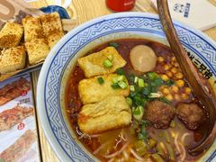 -魔都三兄弟酸辣粉·蘸卤炸串(虹桥万科店)