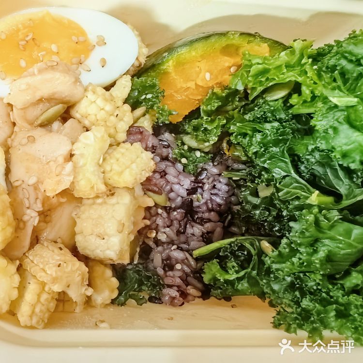 奈雪green轻食轻饮店,减脂人放心吃