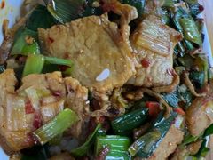 -巍山𤆵肉饵丝