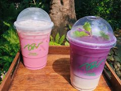 -Chom Cafe and Restaurant