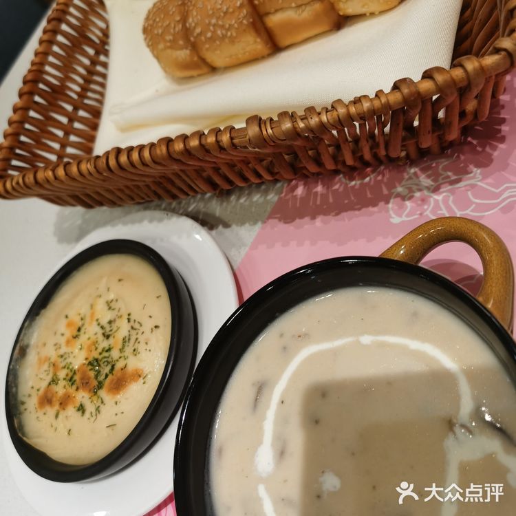 那个蘸料第一次见,最开始以为是汤