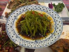 -香巴拉云南餐厅(华莱坞店)