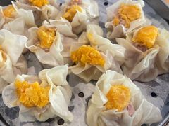 蛋黄鲜肉烧麦-真真鲜馄饨店(启蒙路店)