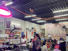 大堂-周良天山牛杂城(天山路总店)