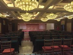 -月亮河温泉度假酒店