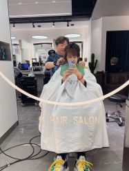 -Z.X HAIR SALON张新美业