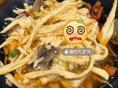 腐竹拌蘑菇-老吉士(环贸iapm店)