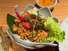 -大头虾越式风味餐厅(光明广场店)