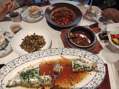 -千百味红餐厅·非遗江西菜(绿地双子塔总店)