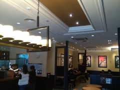 大堂-星巴克臻选(威海威高广场店)
