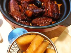 黑枣汁煨五花肉-港丽餐厅(高德置地店)