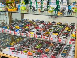 -逝水玩具折扣店