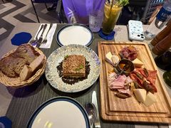 -Dang restaurant (patong phuket)