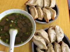 -黄阿姨锅贴大王(万航渡路店)