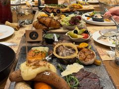 -Mark&Mars Restaurant