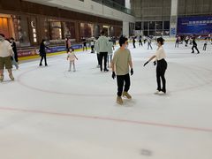 -冰纷万象滑冰场(深圳万象城店)