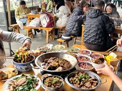 -大众跷脚牛肉馆·非遗传承单位(峨眉山店)