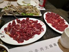 -名门潮牛·鲜牛肉海鲜火锅.烧烤自助餐厅(诚丰广场店)