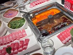 -海底捞火锅(中商百货夜宵主题店)