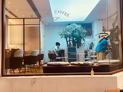 -Line 咖啡(石厦花园店)