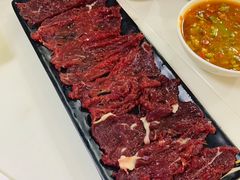 吊龙伴-三头牛·潮汕牛肉生蚝火锅 (夏湾店)