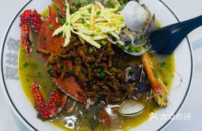 White Crab Noodle Soup