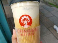 云海芒芒-霸王茶姬(西单百货店)